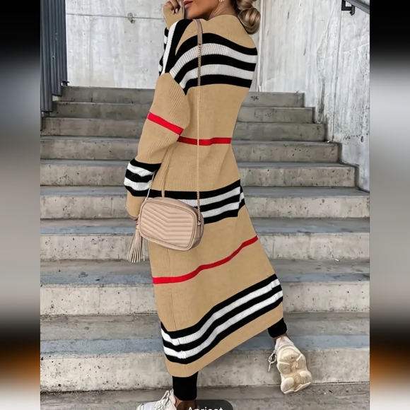 Last 1, Gorgeous Boutique sweaters - Picture 2 of 2